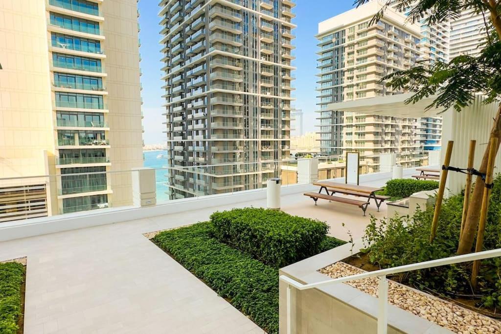Stunning Beachfront 1br In Palm Jumeirah Appartamento *