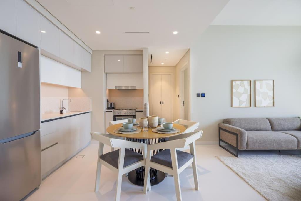 Stunning Beachfront 1br In Palm Jumeirah شقة دبي